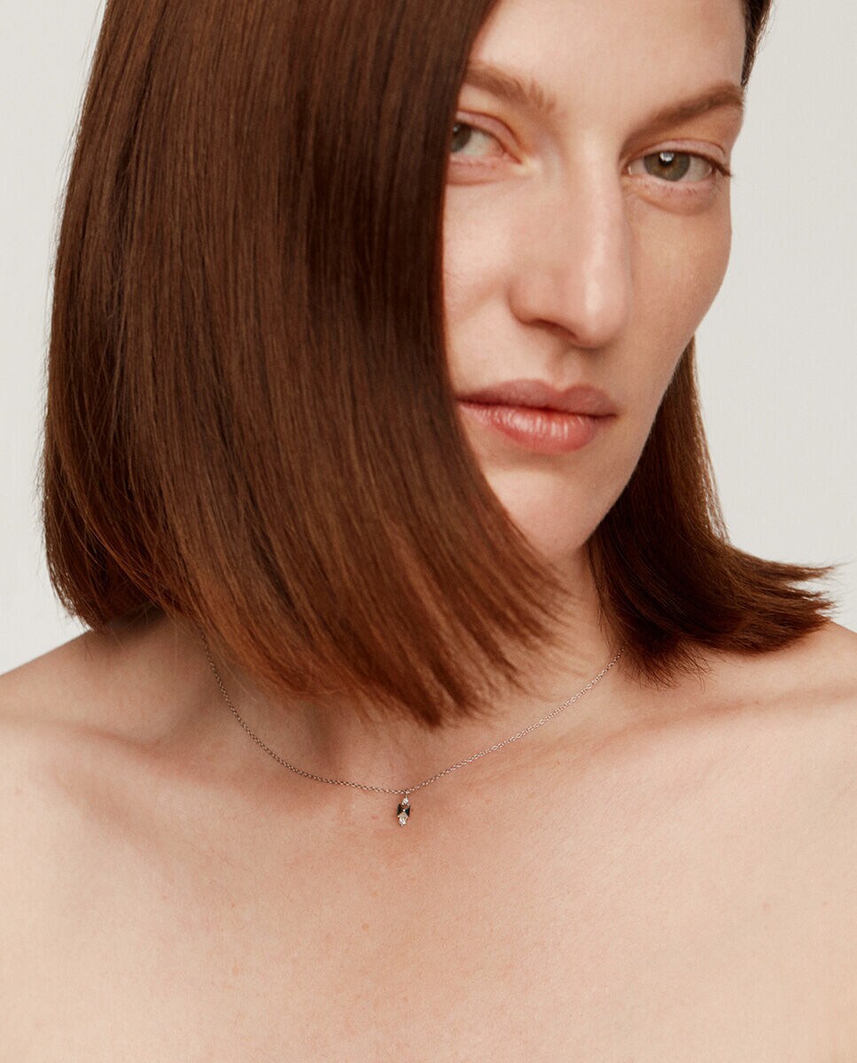 Colgante Vivienne de oro blanco de 18K con diamante Blanco-4