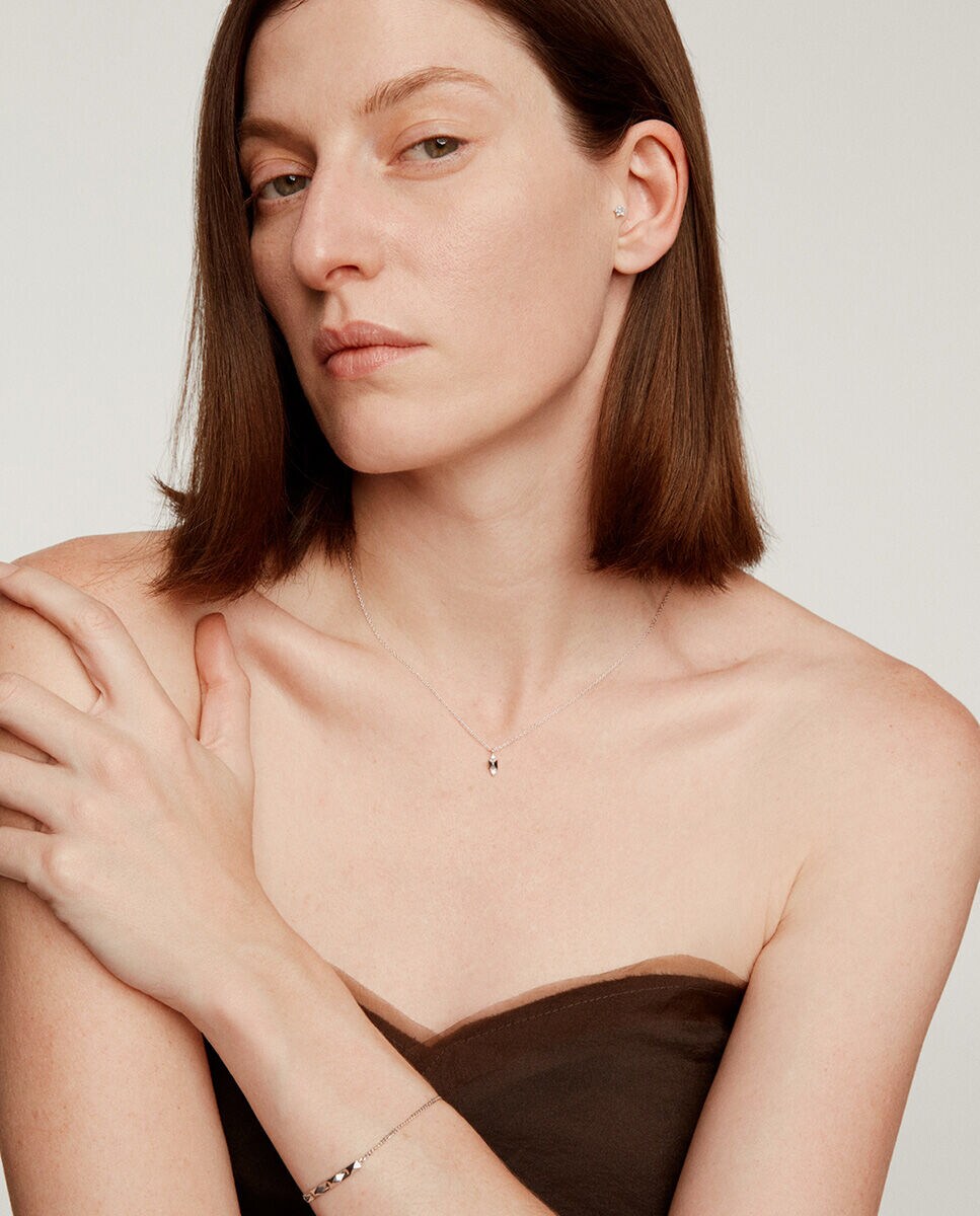 Colgante Vivienne de oro blanco de 18K con diamante Blanco-6