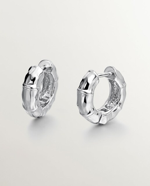 Imagen 0 de Pendientes pequeños de aro de plata con textura de bambú