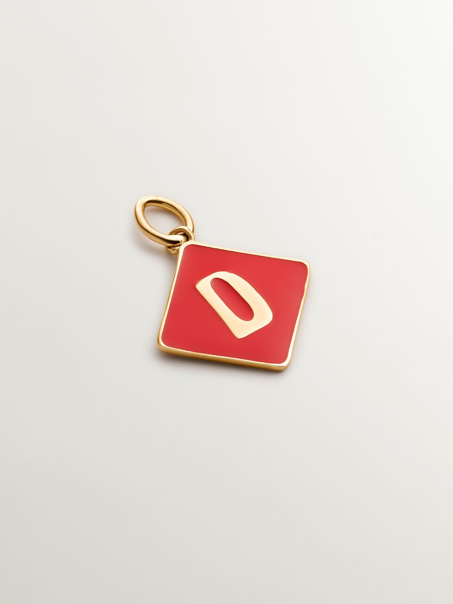 Charm Vibes de plata bañada en oro de 18K con inicial D Rojo-1