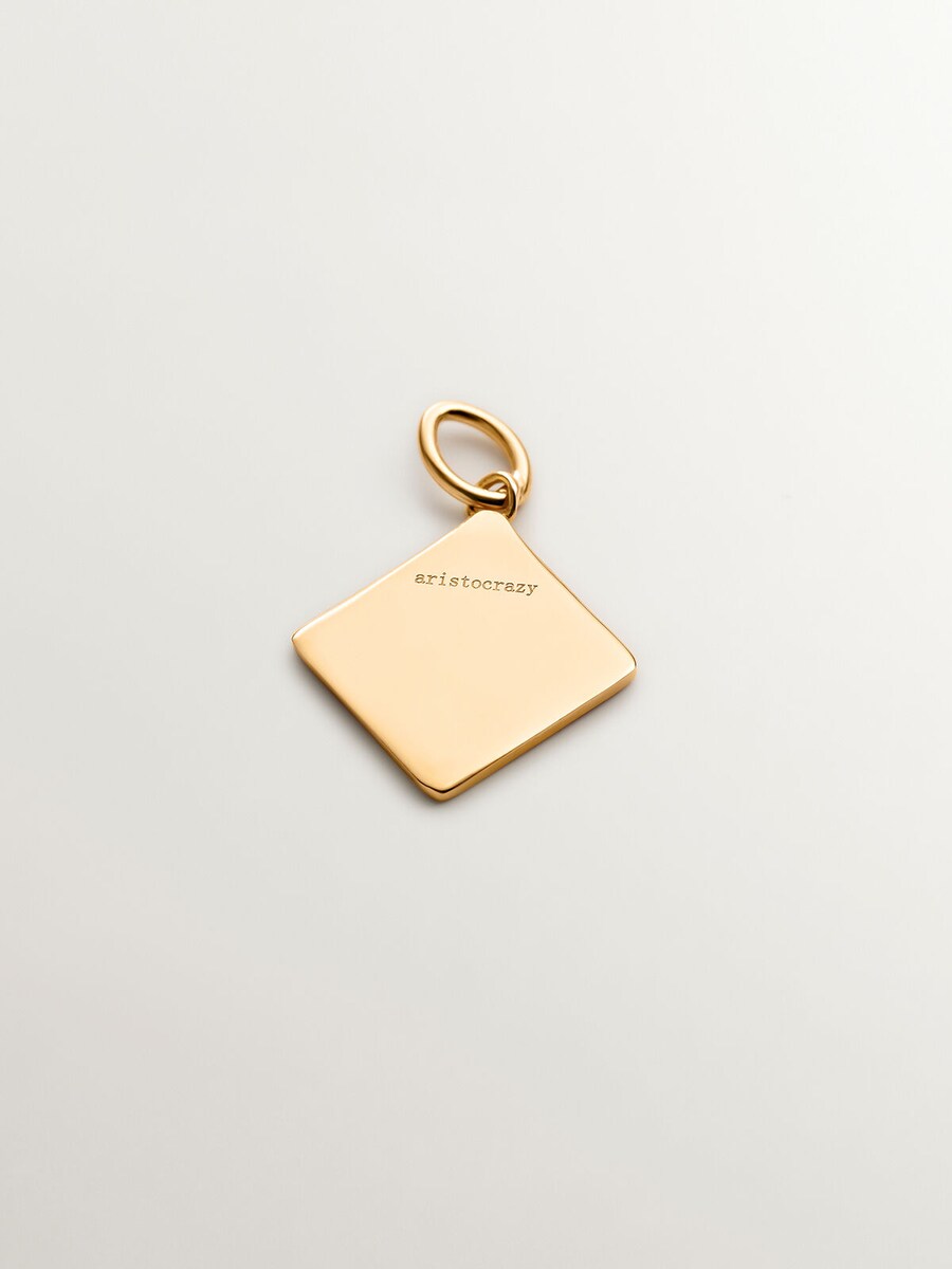 Charm Vibes de plata bañada en oro de 18K con inicial D Rojo-3