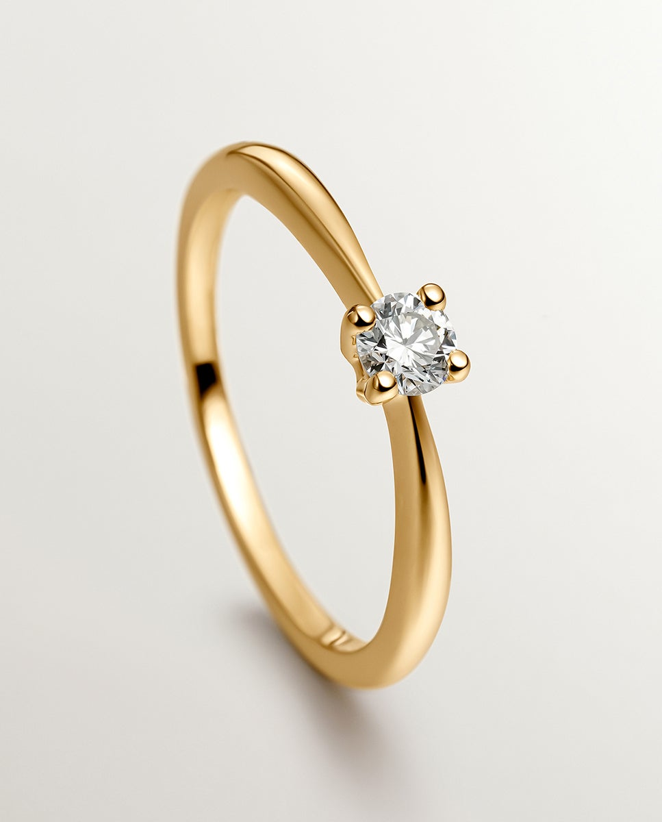 Anillo solitario de oro amarillo de 18k con diamante de 0,15cts - Aristocrazy - Dorado Dorado-3