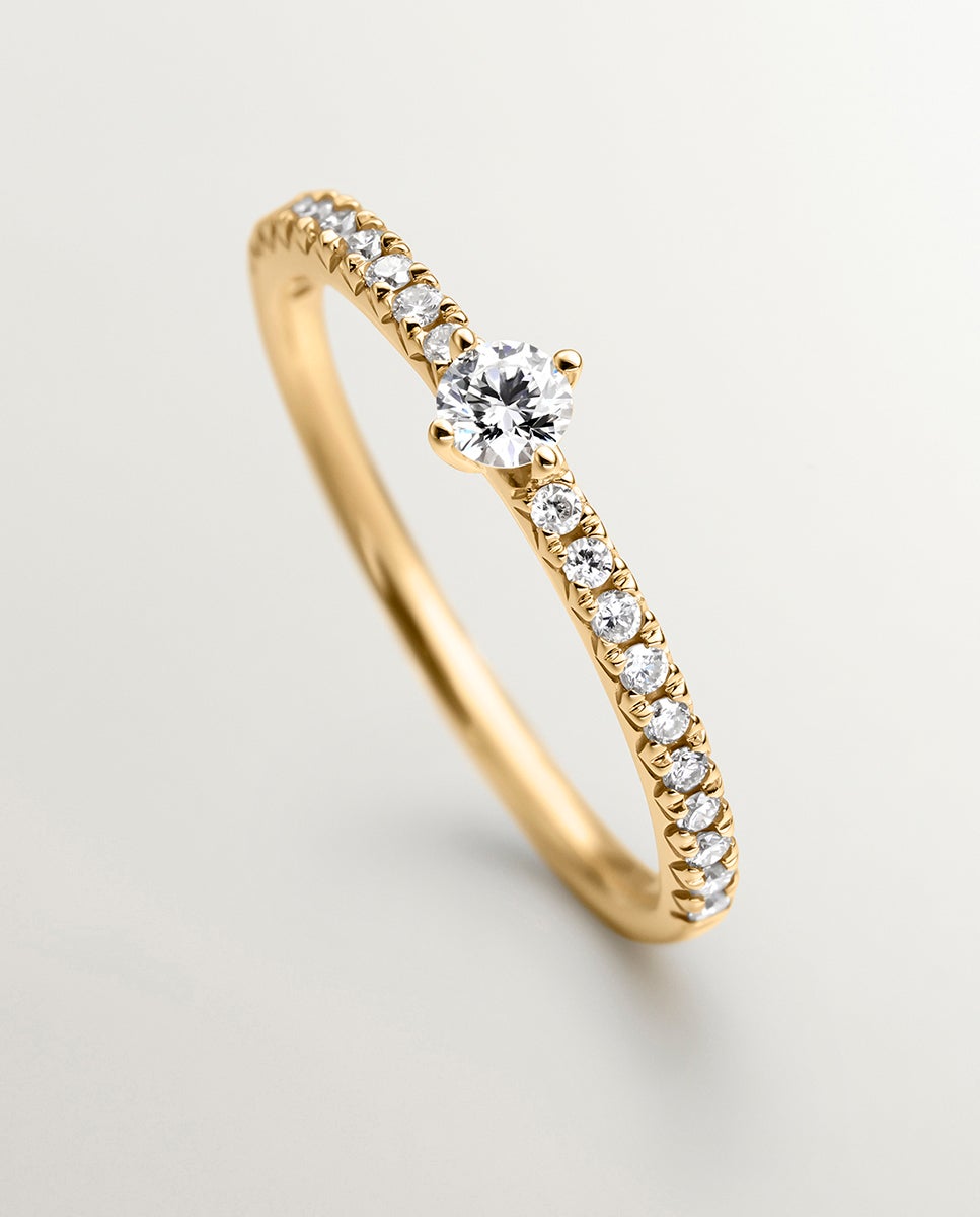 Anillo solitario de oro amarillo de 18k con diamantes - Aristocrazy - Dorado Dorado-5