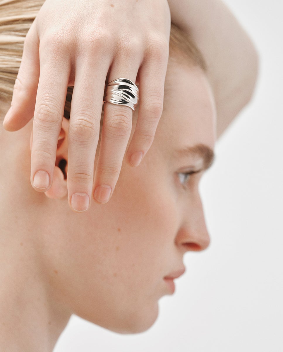 Anillo Ancho De Plata Para Mujer Con Flores De Plata 1000 Reciclada