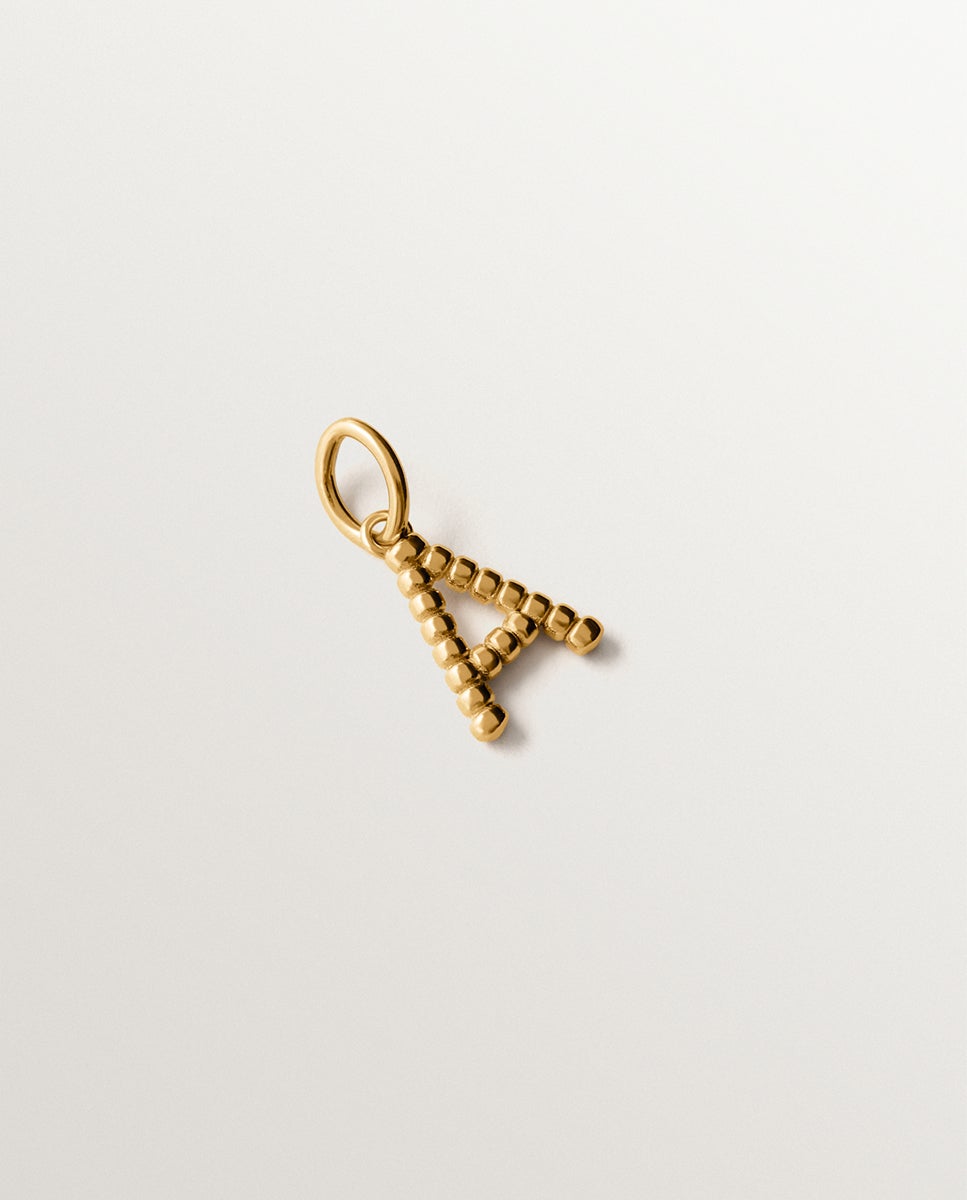 Charm de plata 925 bañada en amarillo de 18k con letra a y motivos de esferas - Aristocrazy - Oro Oro-1