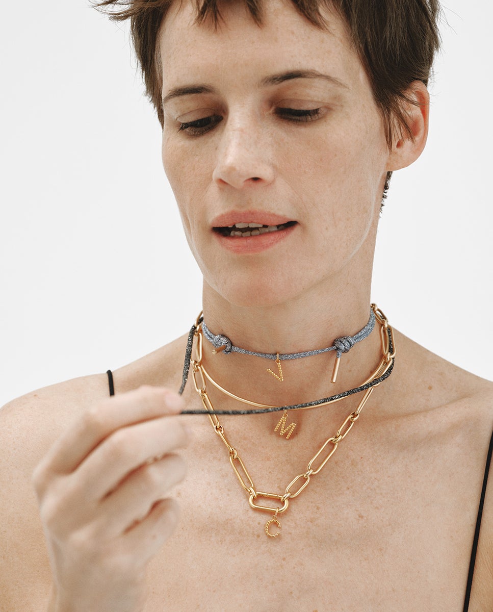 Charm de plata 925 bañada en amarillo de 18k con letra a y motivos de esferas - Aristocrazy - Oro Oro-5
