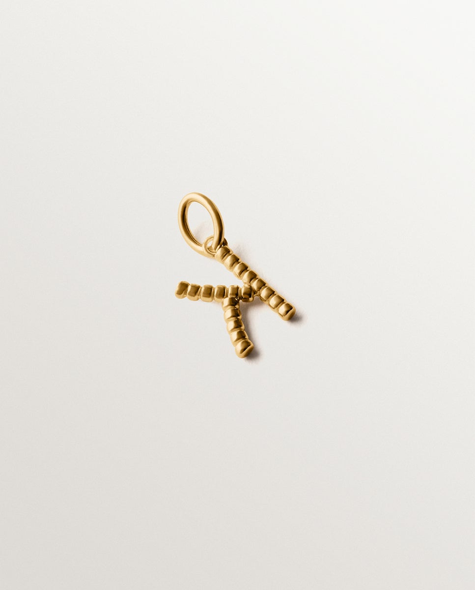 Charm de plata 925 bañada en amarillo de 18k con letra k y motivos de esferas - Aristocrazy - Oro Oro-3