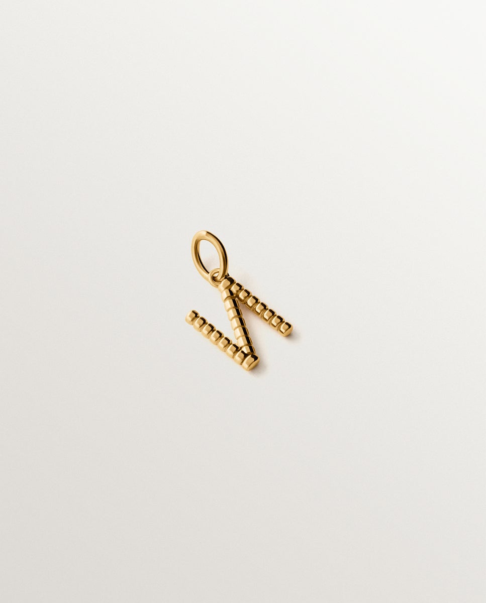 Charm de plata 925 bañada en amarillo de 18k con letra n y motivos de esferas - Aristocrazy - Oro Oro-3