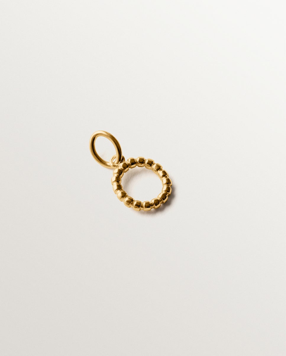 Charm de plata 925 bañada en oro amarillo de 18k con letra o y motivos de esferas - Aristocrazy - Oro Oro-3