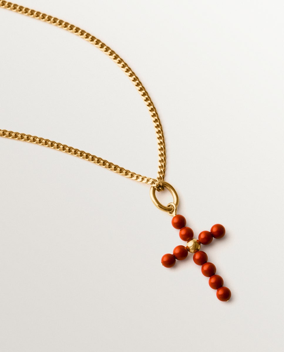 Charm de plata 925 bañada en oro amarillo de 18k con bolitas de coral y forma de cruz - Aristocrazy - Dorado Dorado-5