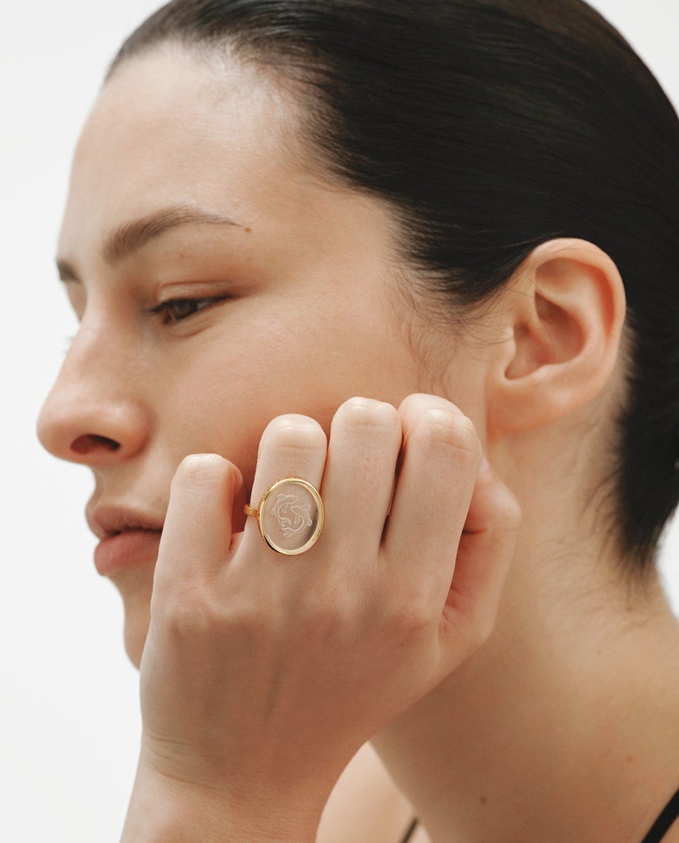 Anillo tipo sello piscis de plata 925 bañada en oro amarillo de 18k y de roca - Aristocrazy - Cristal Cristal-2