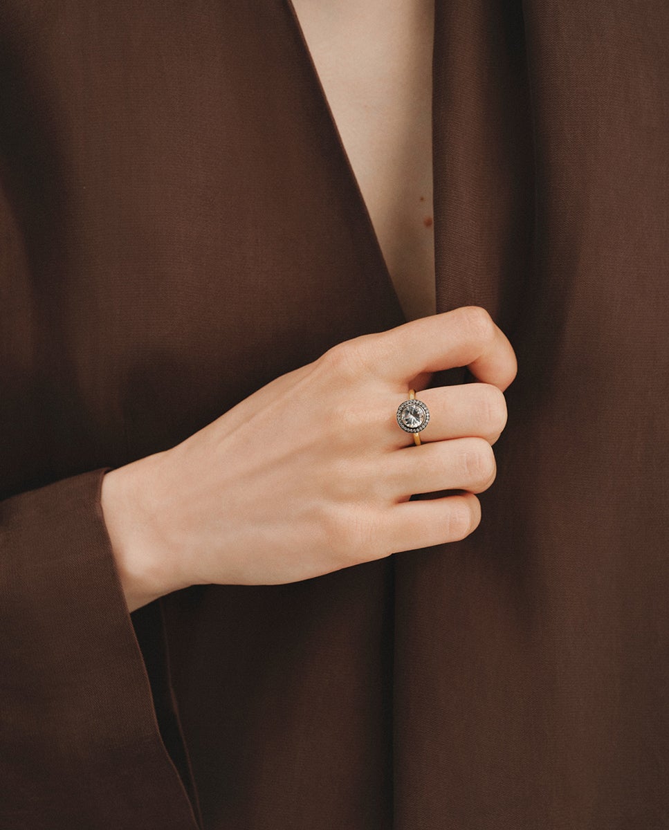 Anillo bicolor de plata 925 bañada en oro amarillo de 18k con topacios blancos - Aristocrazy - Negro Negro-4