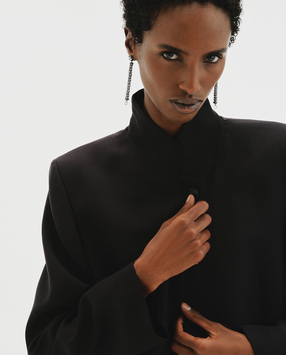 Imagen 4 de Pendientes largos en forma de tubo con cristales - Aristocrazy - Negro Negro