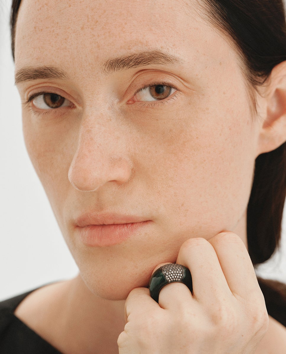 Anillo abombado con resina verde y cristales - Aristocrazy - Plateado Plateado-2