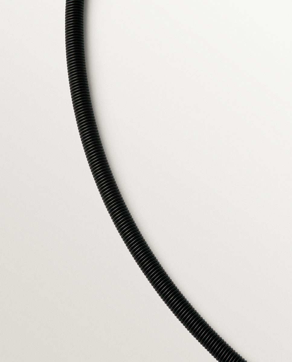 Cadena de acero inoxidable de color negro de 42cm bañada en oro amarillo de 18k - Aristocrazy - Dorado Dorado-2