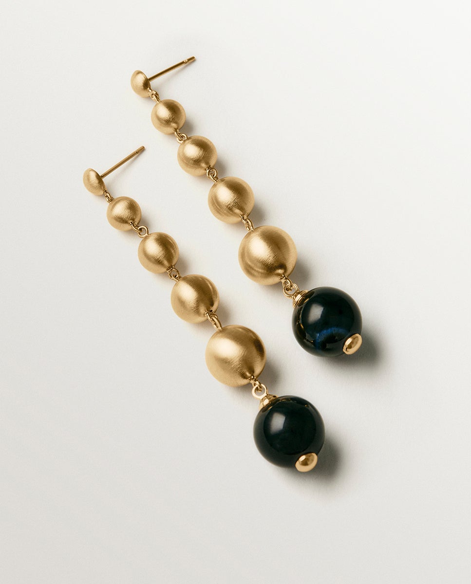 Pendientes largos bañados en oro de 18k con efecto cepillado, ágata negra y motivos de esferas - Aristocrazy - Negro Negro-5