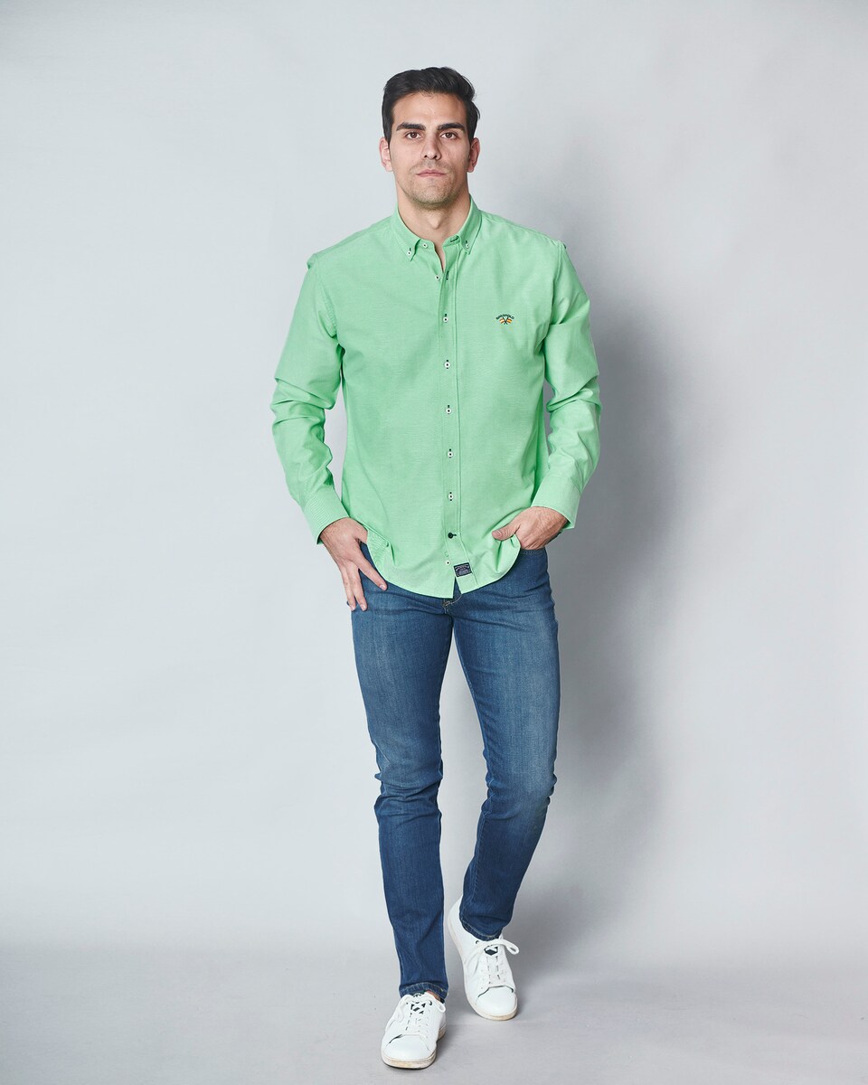 Camisa de hombre regular lisa en verde · Spagnolo · El Corte Inglés