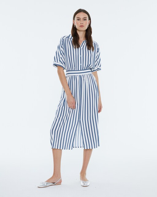Imagen 0 de Vestido midi de rayas con cuello camisero