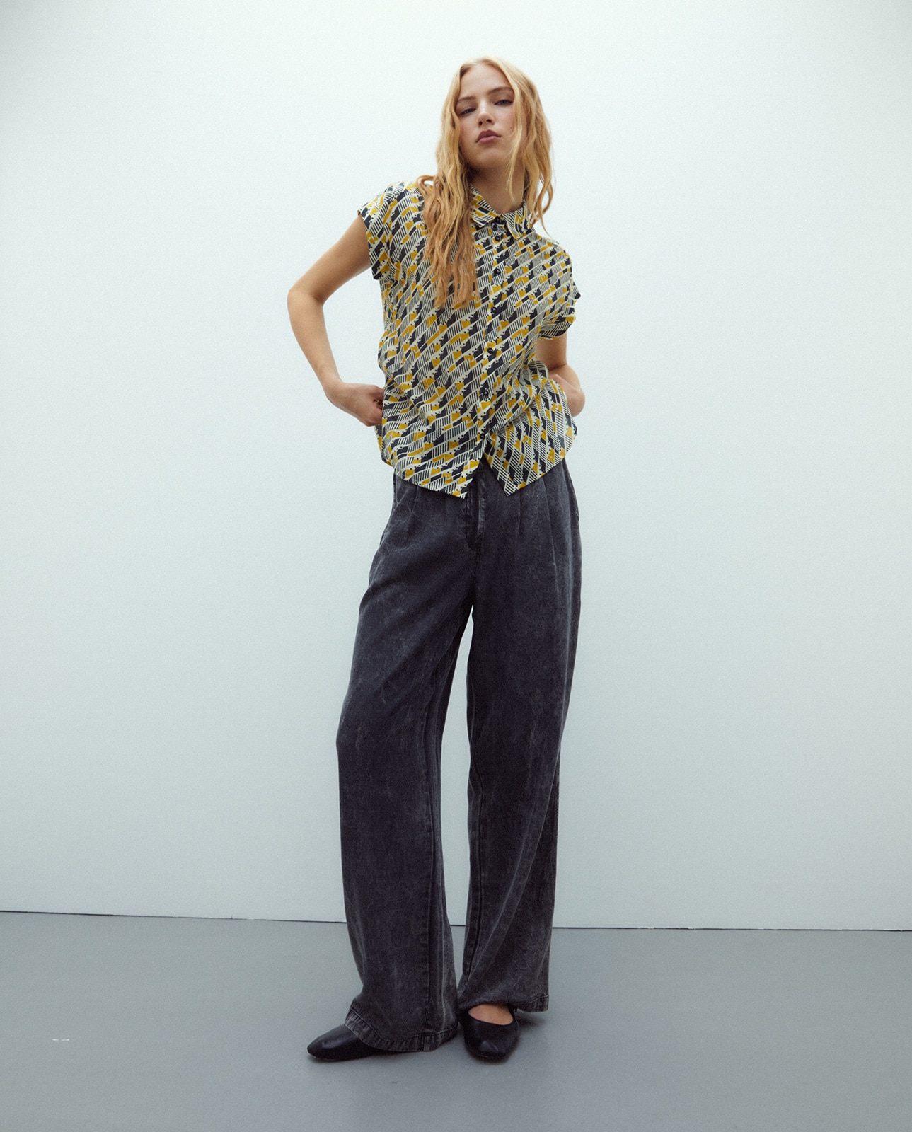 Andam - Camisa de mujer estampada manga corta.