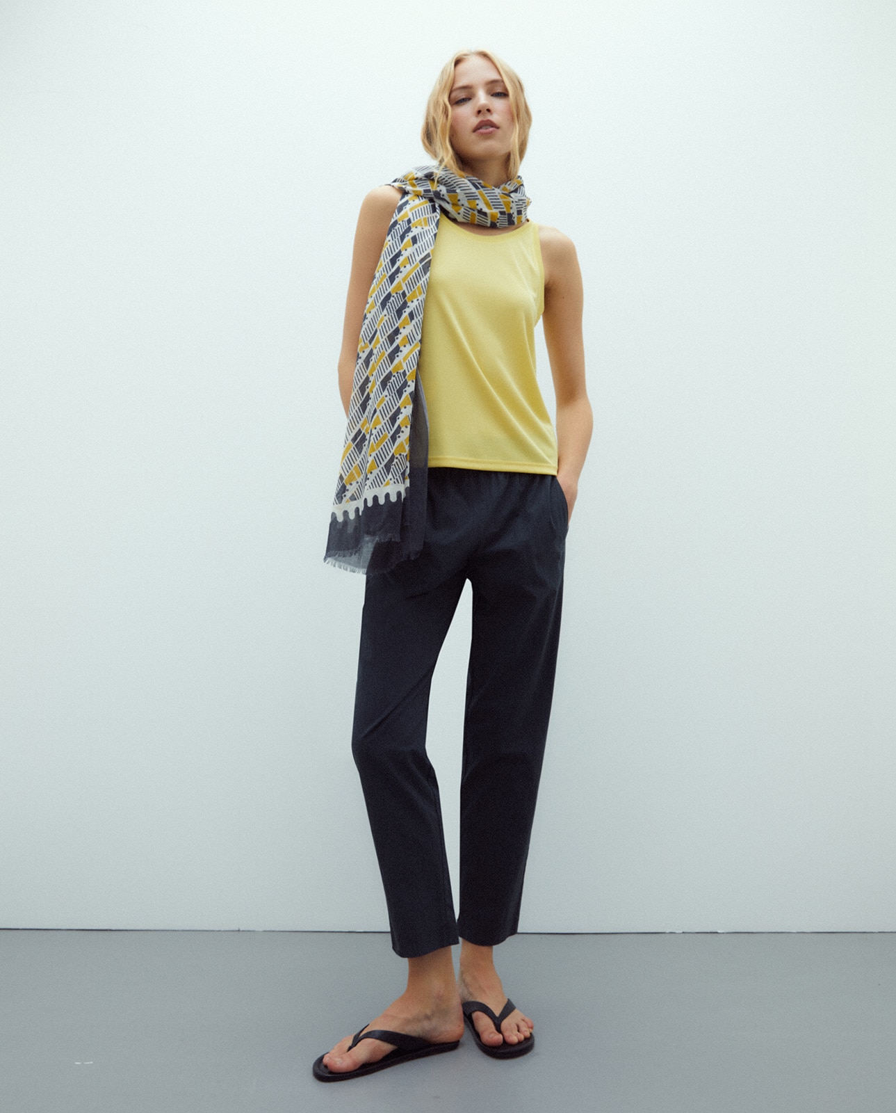 Andam - Pantalones rectos de mujer tobillero.