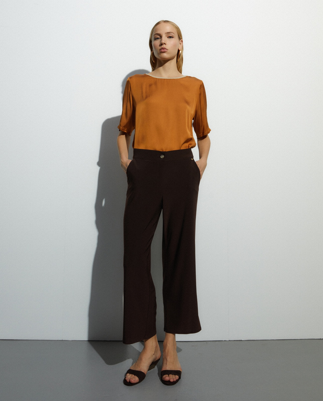 Andam - Pantalones anchos de mujer punto liso.