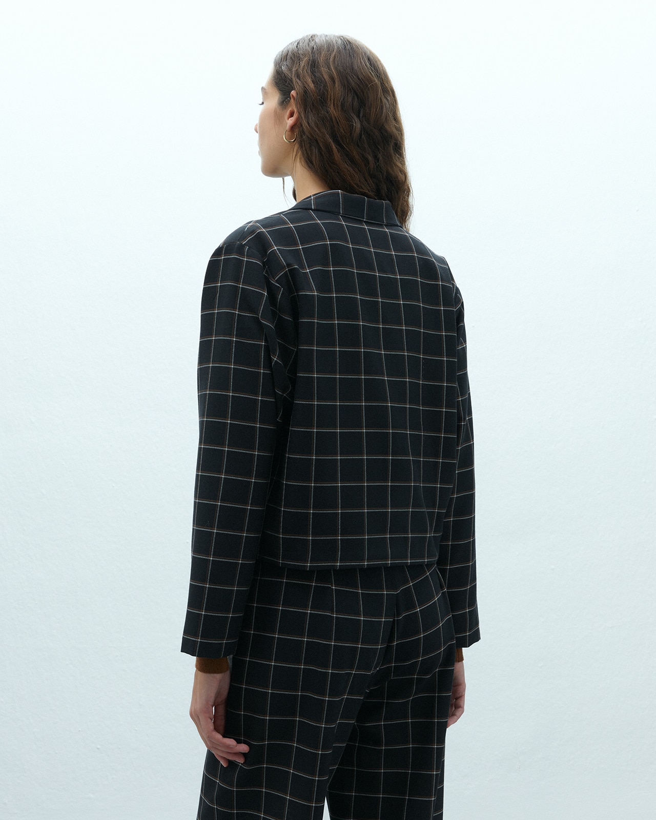 Blazer corta de mujer semicruzada estampada cuadros - Andam - Negro Negro-3