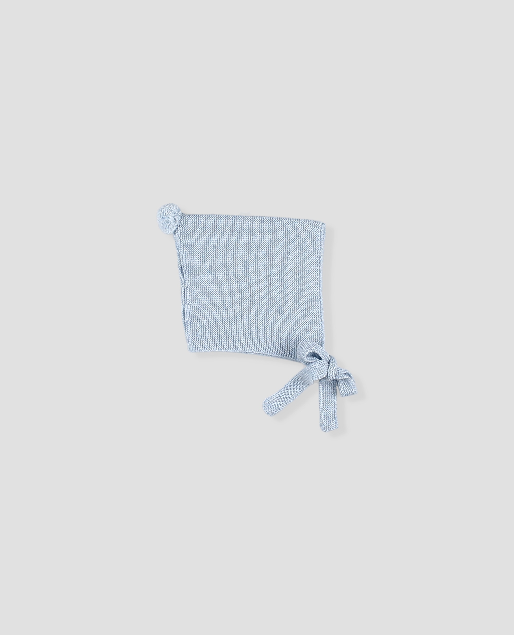 Capota de punto bobo con pompón en la punta y lazada de punto - Foque - Azul celeste Azul celeste-1