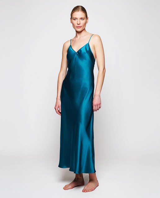 Camisón largo con tirantes de seda