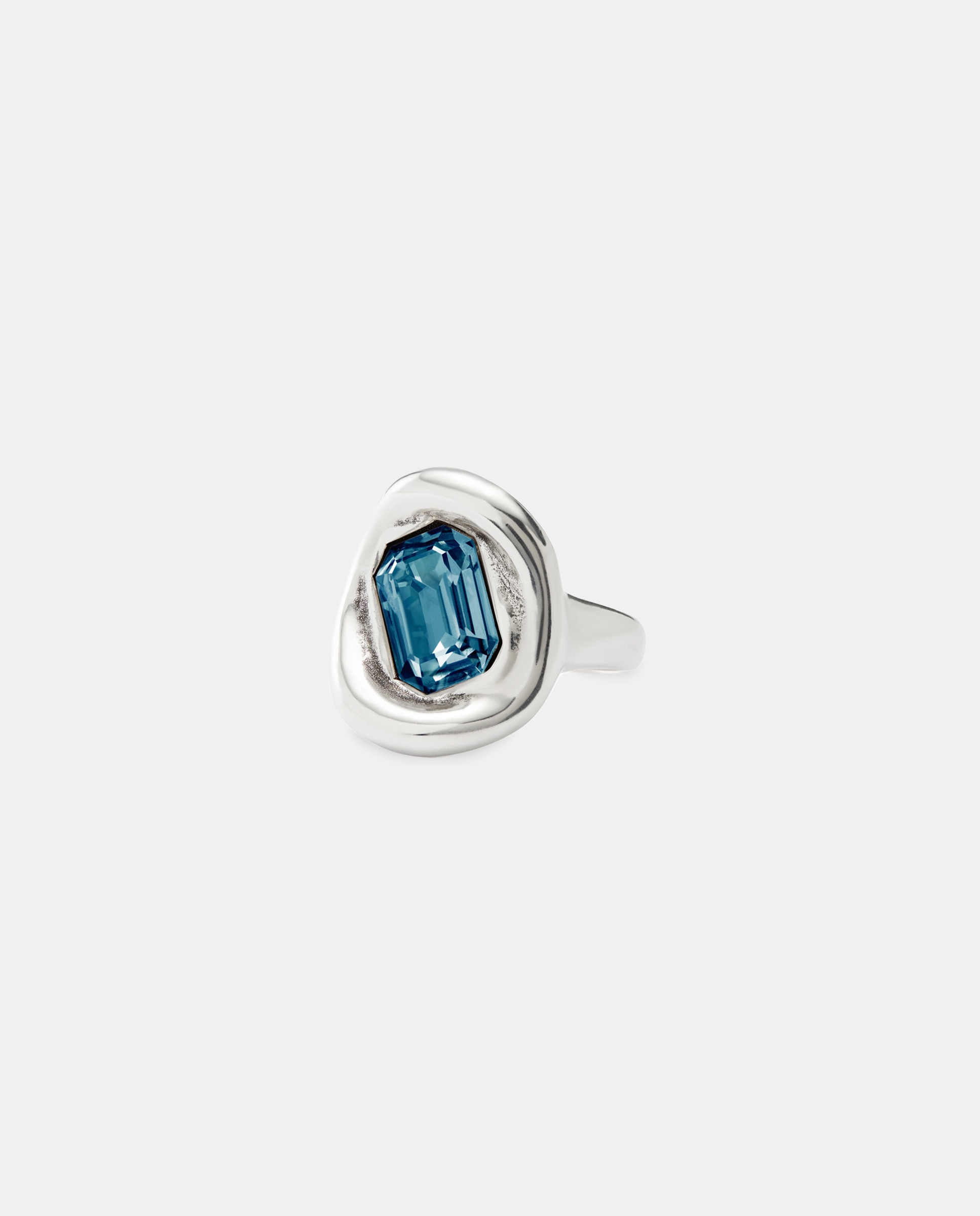 Imagen 0 de Anillo bañado en plata con cristal facetado azul oscuro Plata