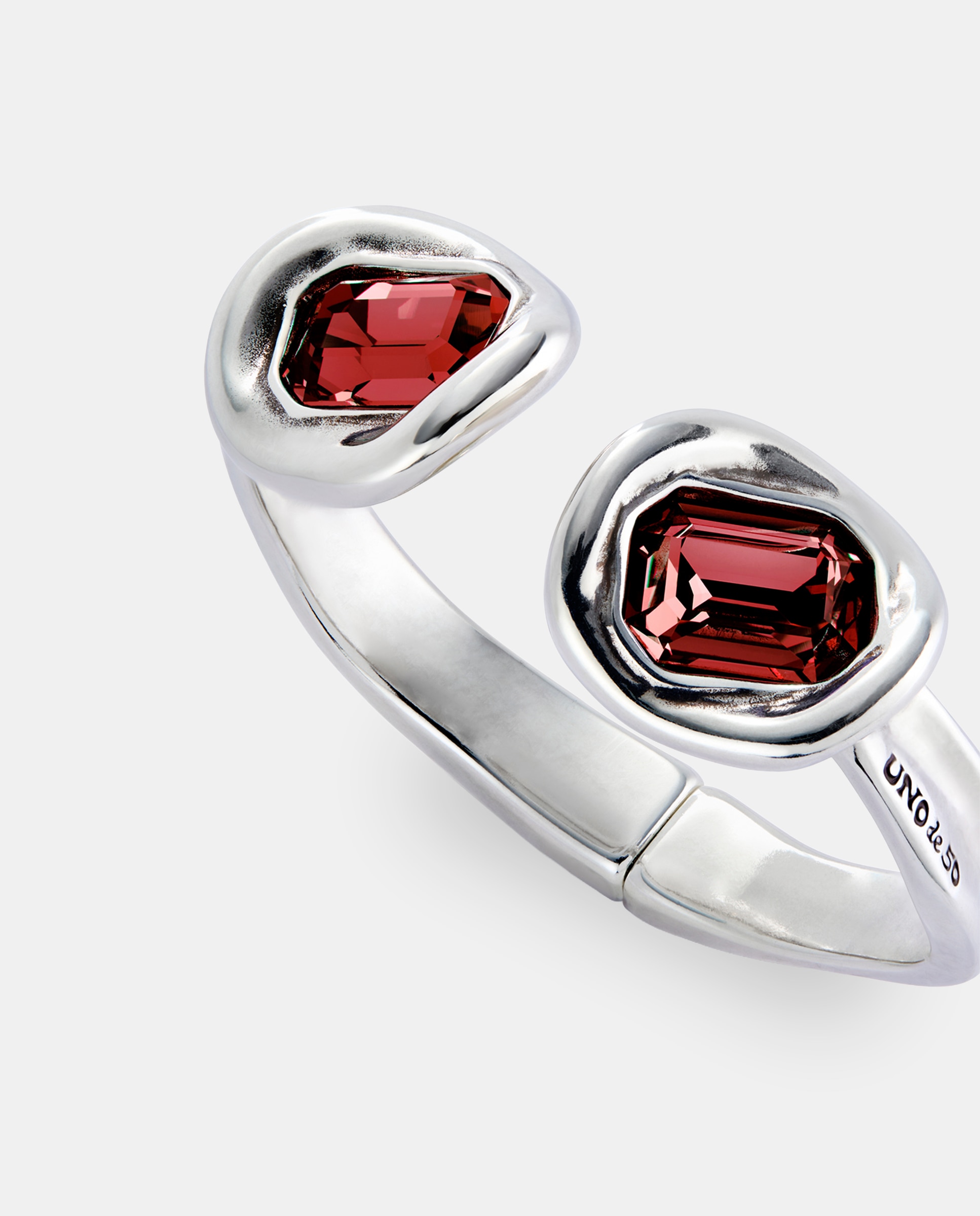 Pulsera rígida bañada en con dos cristales facetados rojos - UNO de 50 - Plata Plata-3