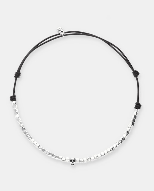 Imagen 0 de Collar de cuero con cuentas bañado en plata de ley y detalle de calavera