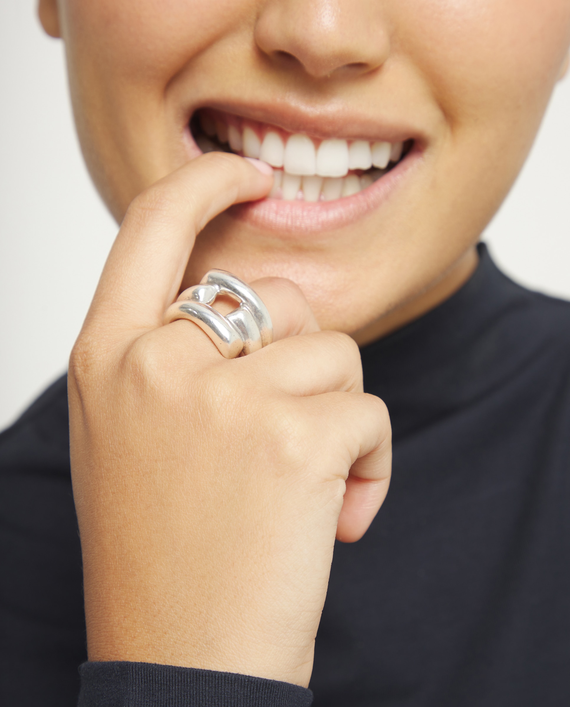 Anillo bañado en de ley con tubos abiertos - UNO de 50 - Plata Plata-5