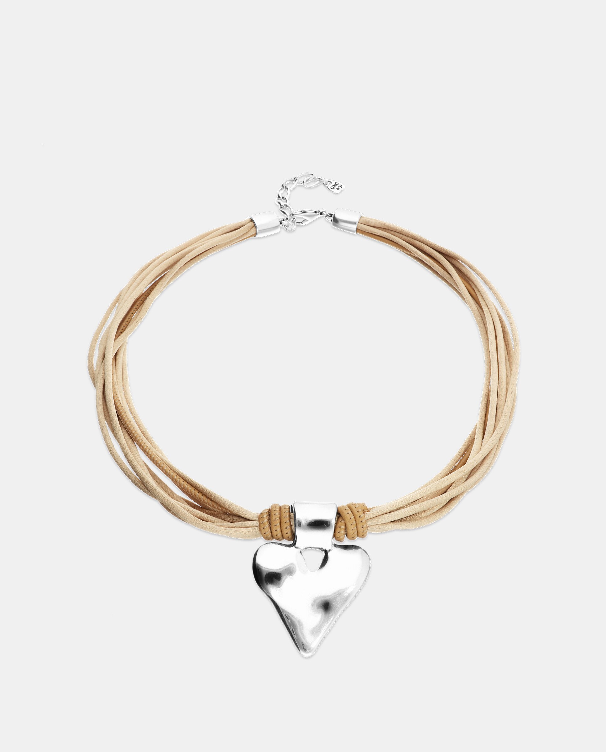 Collar mezcla de hilo de seda con cuero y detalle de corazón en plata de ley - UNO de 50 - Plata Plata-3
