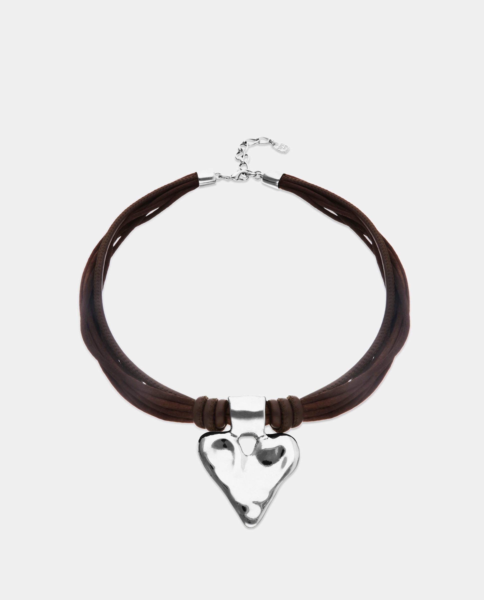 Collar mezcla de hilo de seda con cuero y detalle de corazón en plata de ley - UNO de 50 - Plata Plata-3