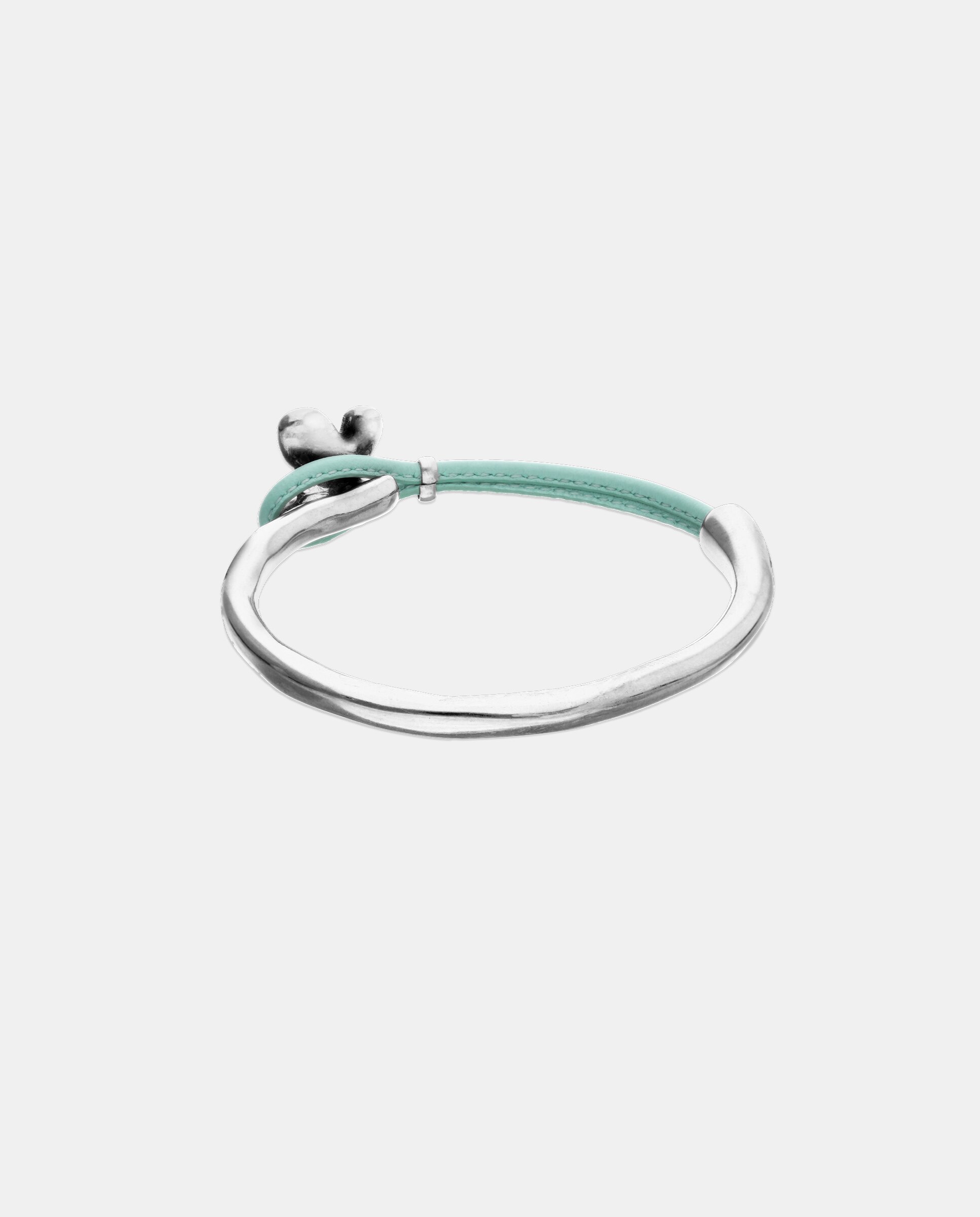 Pulsera de cuero semirrígida bañada en de ley con mariposa - UNO de 50 - Plata Plata-3