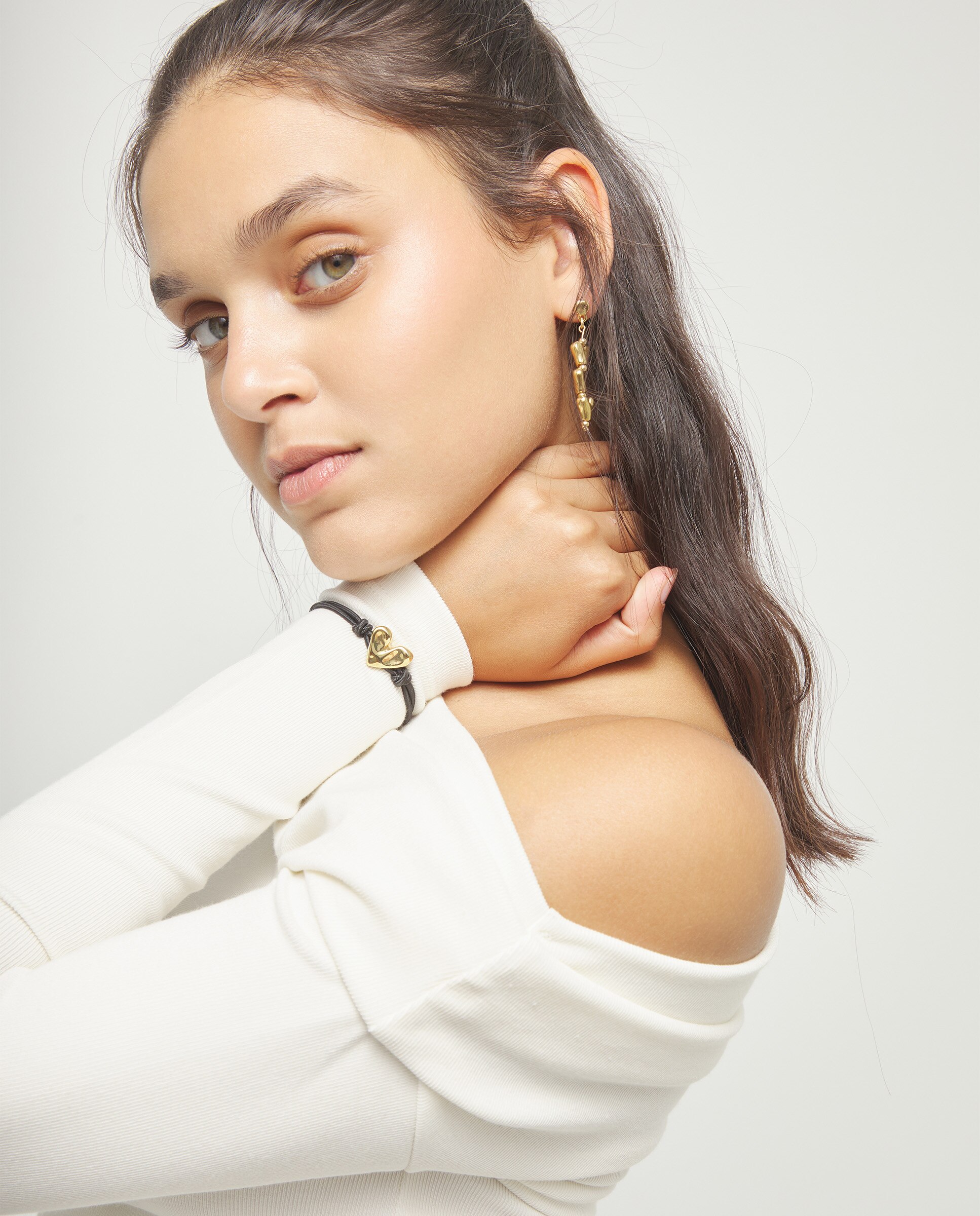 Pulsera de hilo elástico con corazón bañado en 18k - UNO de 50 - Oro Oro-5