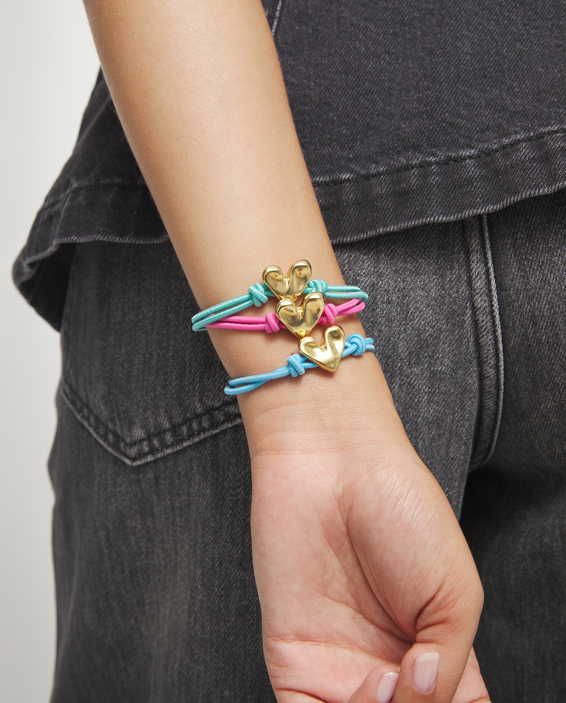 Pulsera de hilo elástico con corazón bañado en 18k - UNO de 50 - Oro Oro-6