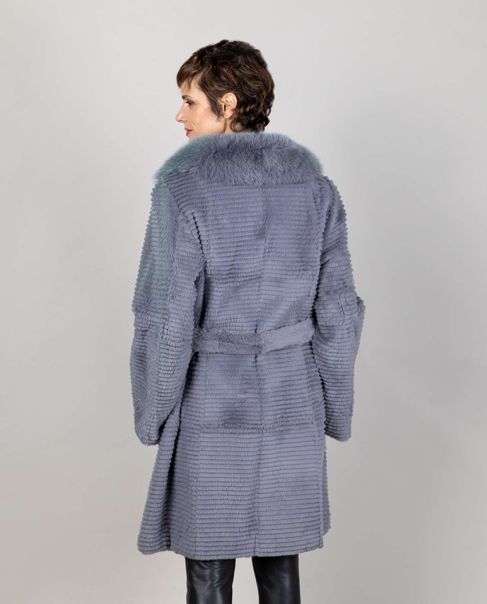 Abrigo de mujer de pelo de rex y zorro rasado con cuello smoking - De la Roca - Azul Azul-2