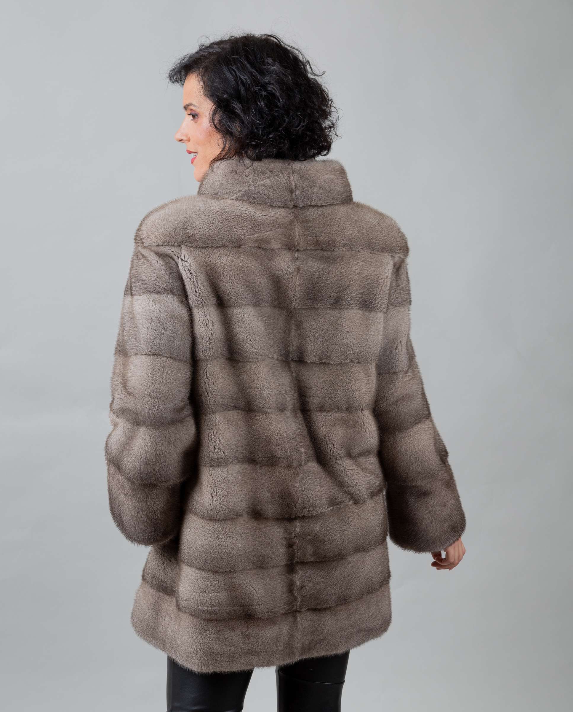 Abrigo de pelo de mujer de visón con cuello barco - De la Roca - Gris Gris-2