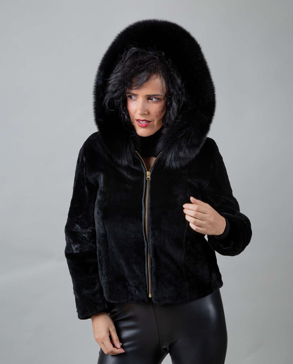 Bershka Abrigo Efecto Pelo Con Capucha Efecto Pelo Chaquetas Punto