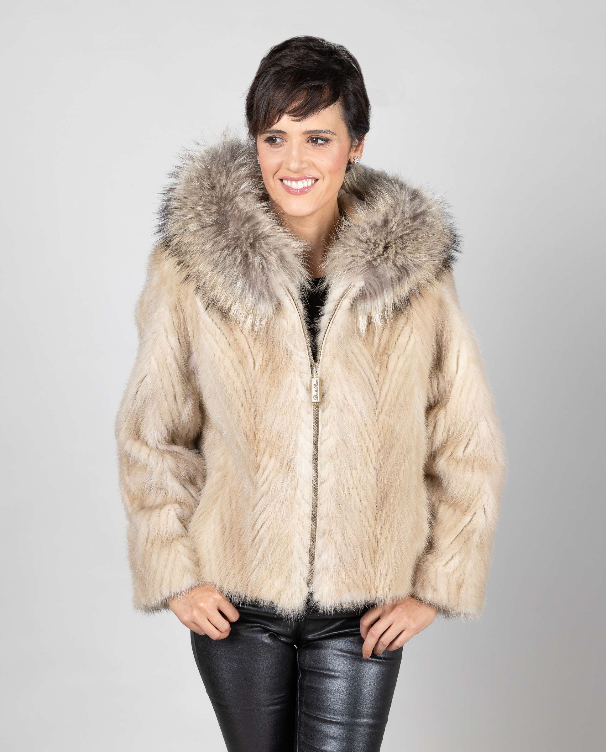 Cazadora de mujer de pelo de visón con capucha - De la Roca - Blanco Blanco-1