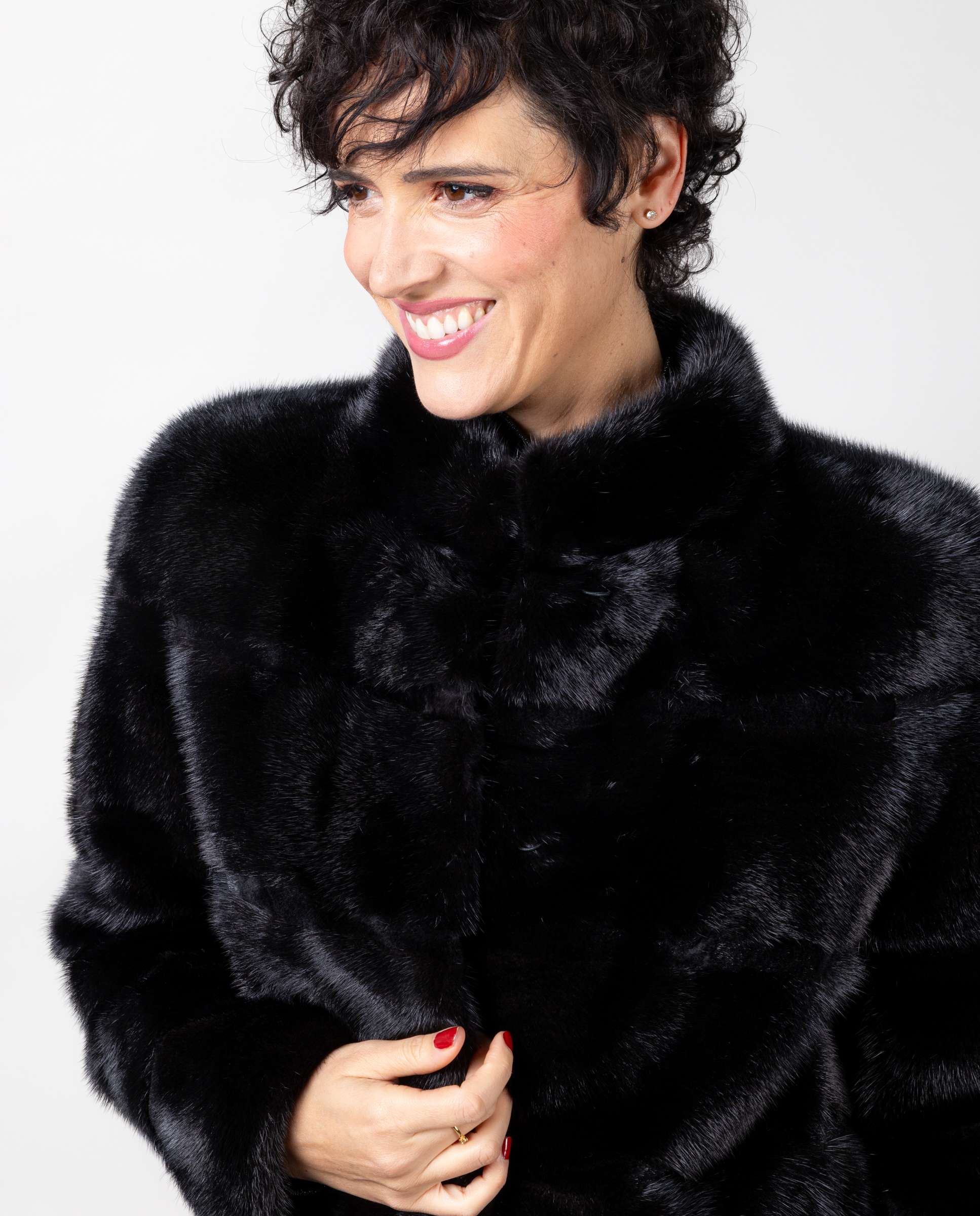 Chaqueta de mujer de pelo de visón diamante con inserciones al tono - De la Roca - Negro Negro-4
