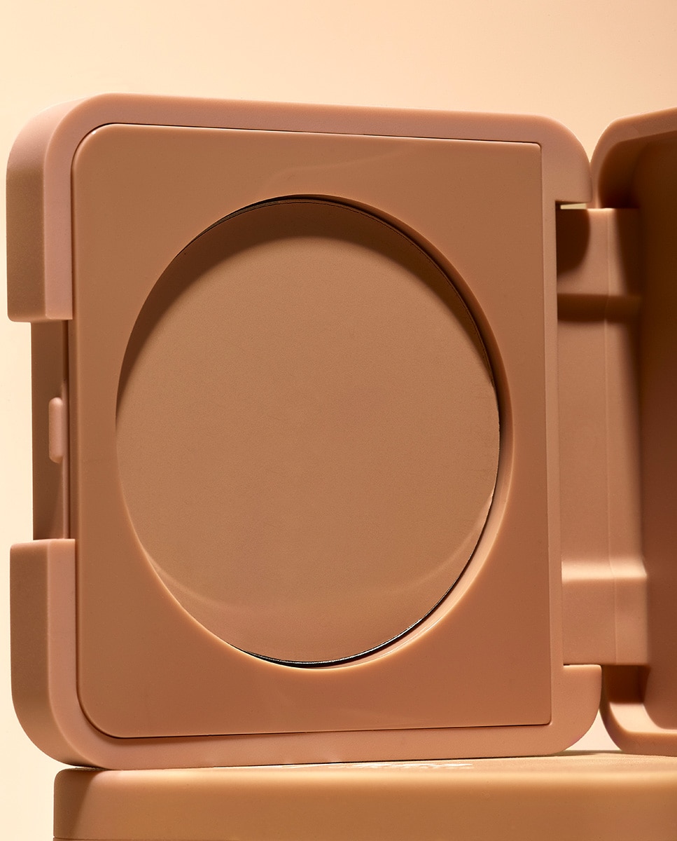 Imagen 5 de Corrector cremoso de alta cobertura y acabado mate natural The Full Concealer 3INA - 615 2 gr 615