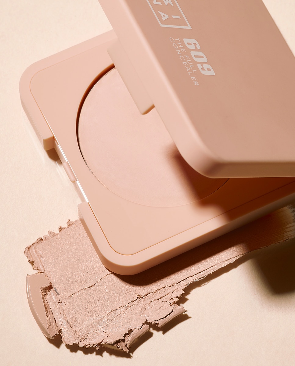 Imagen 5 de Corrector cremoso de alta cobertura y acabado mate natural The Full Concealer 3INA - 609 2 gr 609