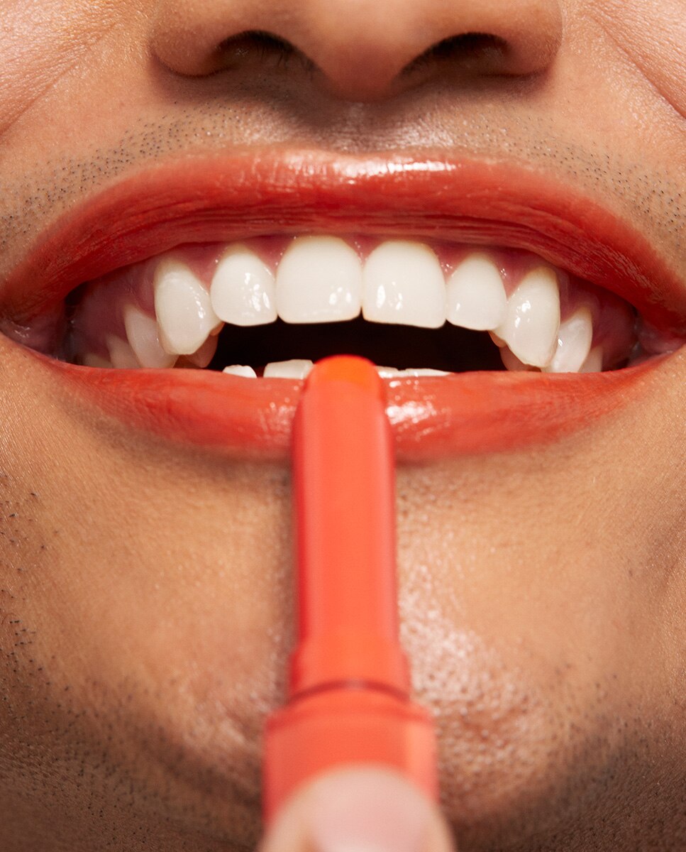 Labial hidratante de color y acabado glow The Color Lip Glow 3INA - 170 1.6 g 170-3