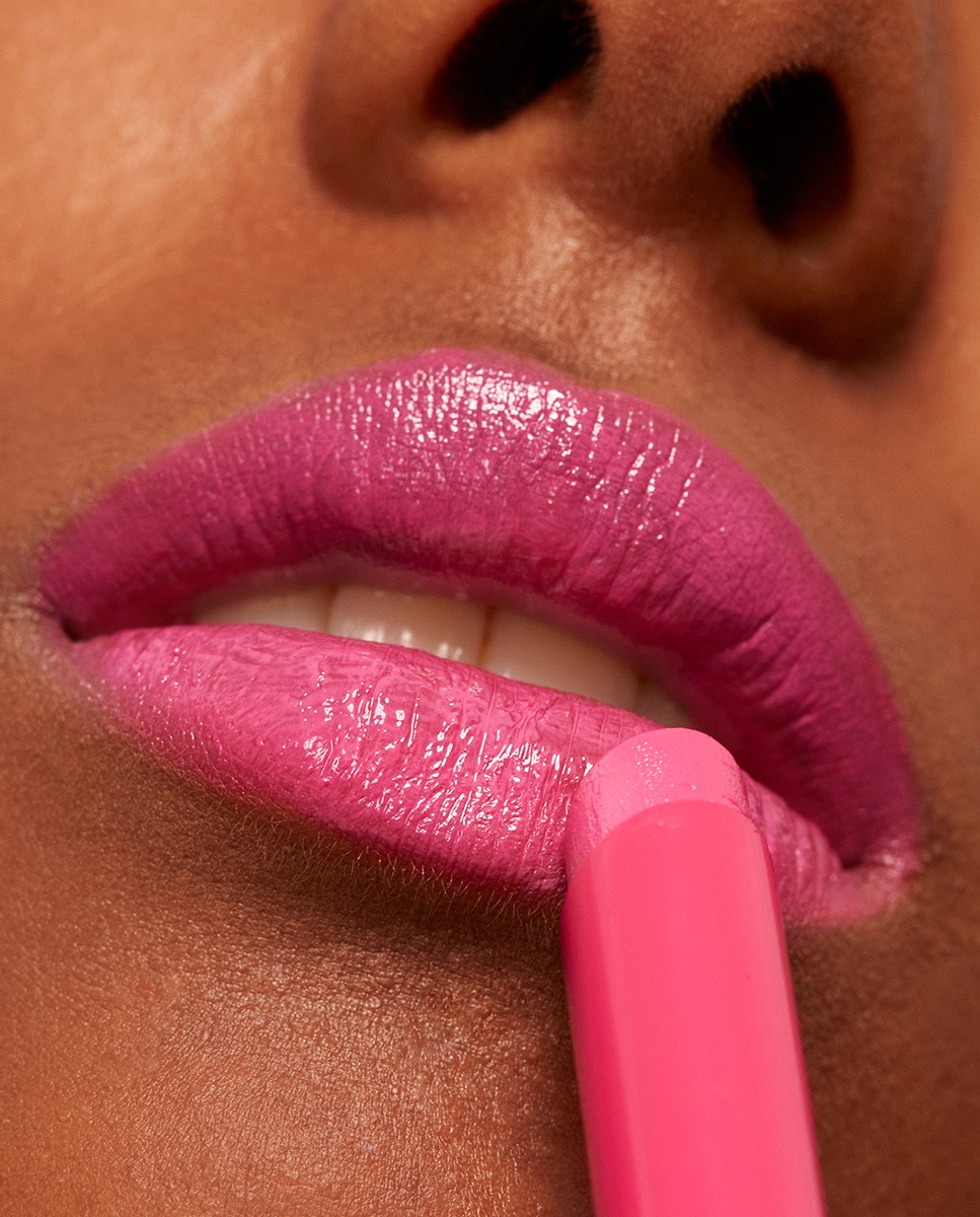 Labial hidratante de color y acabado glow The Color Lip Glow 3INA - 371 1.6 g 371-2