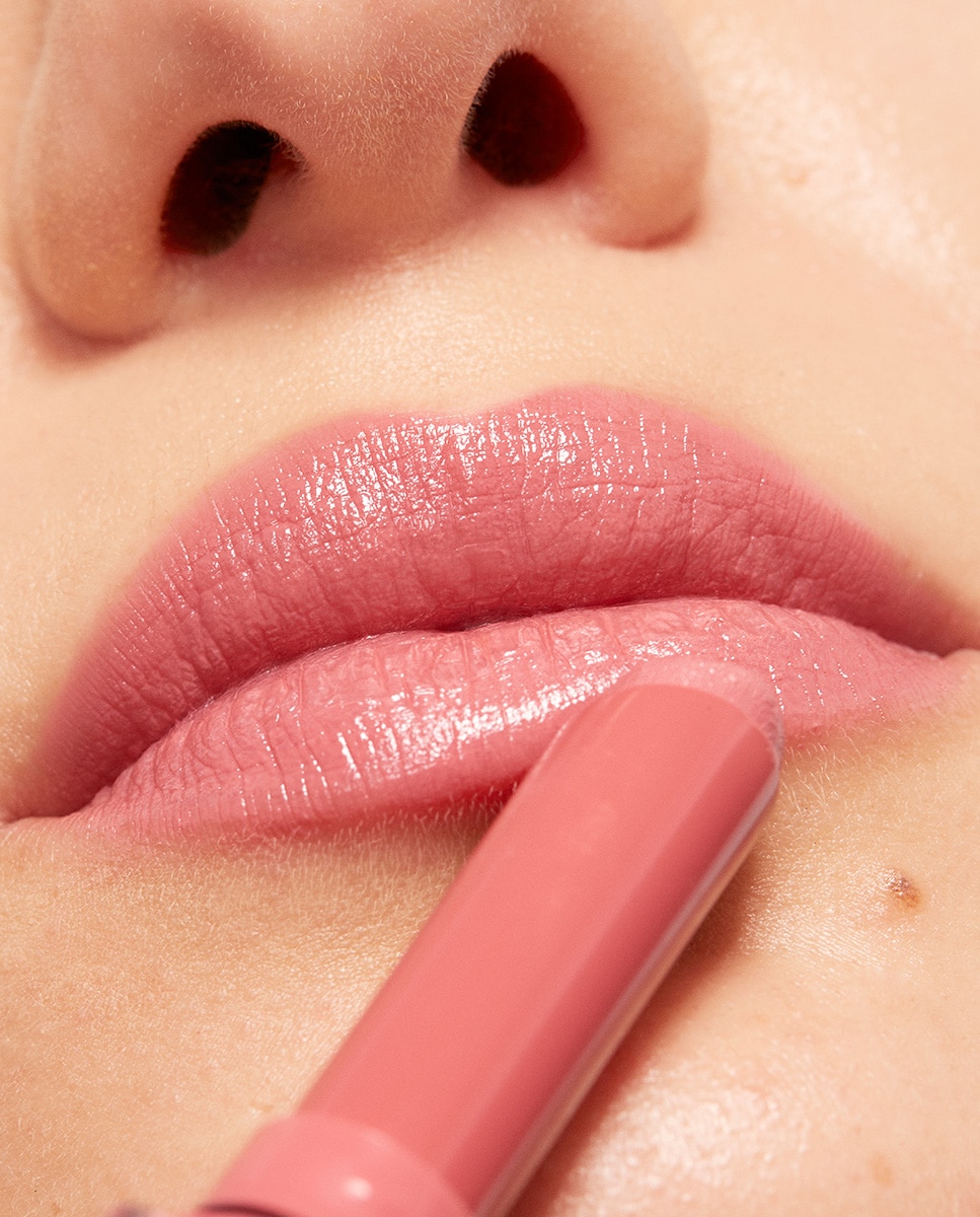 Labial hidratante de color y acabado glow The Color Lip Glow 3INA - 362 1.6 g 362-2