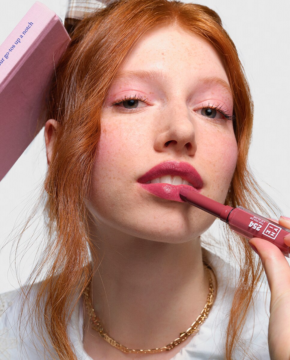 Labial hidratante de color y acabado glow The Color Lip Glow 3INA 254-6