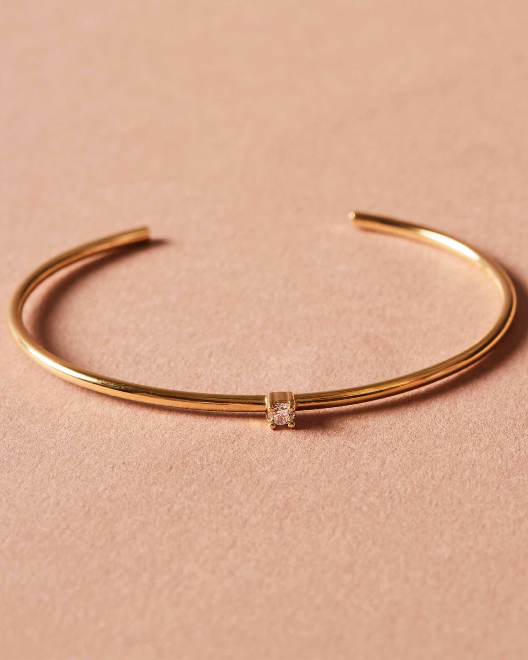 Pulsera dorada con pedrería blanca - Apodemia - Blanco Blanco-2
