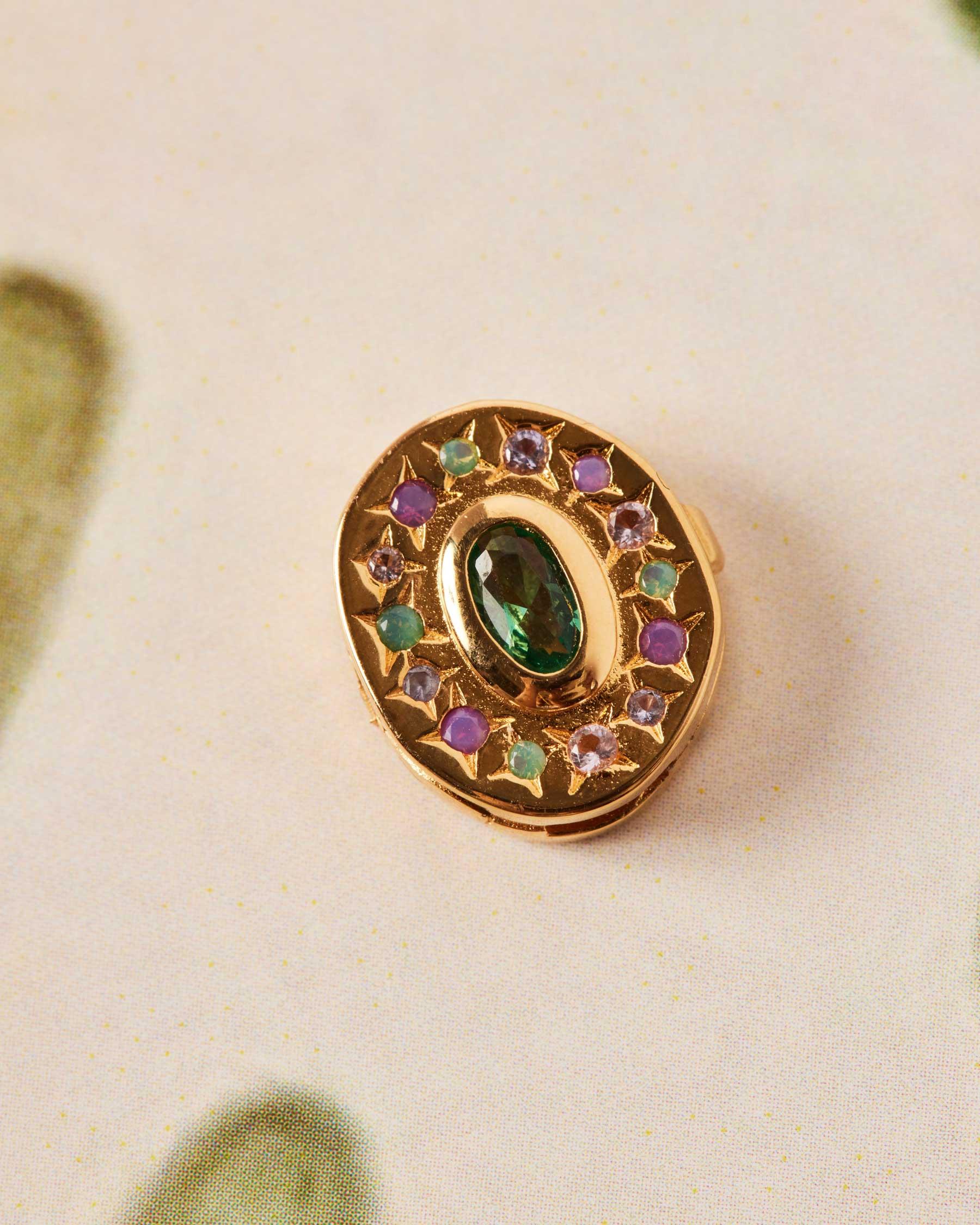 Charm redondo con detalle de pedrería Multicolor Apodemia Multicolor-2